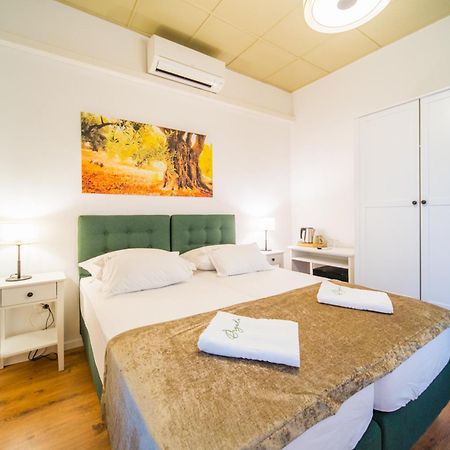 Orgula Hotel Lumbarda Bagian luar foto