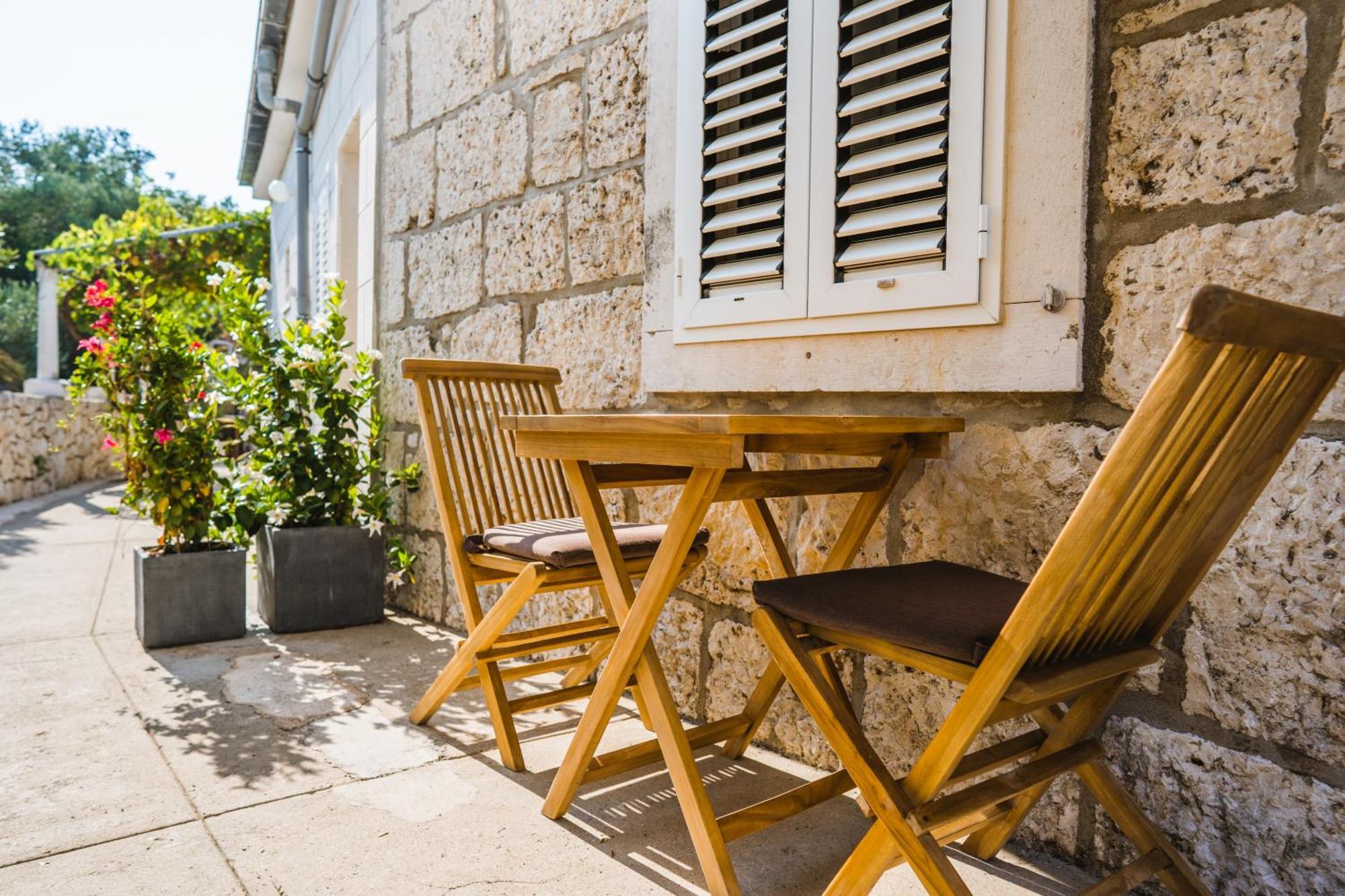 Orgula Hotel Lumbarda Bagian luar foto