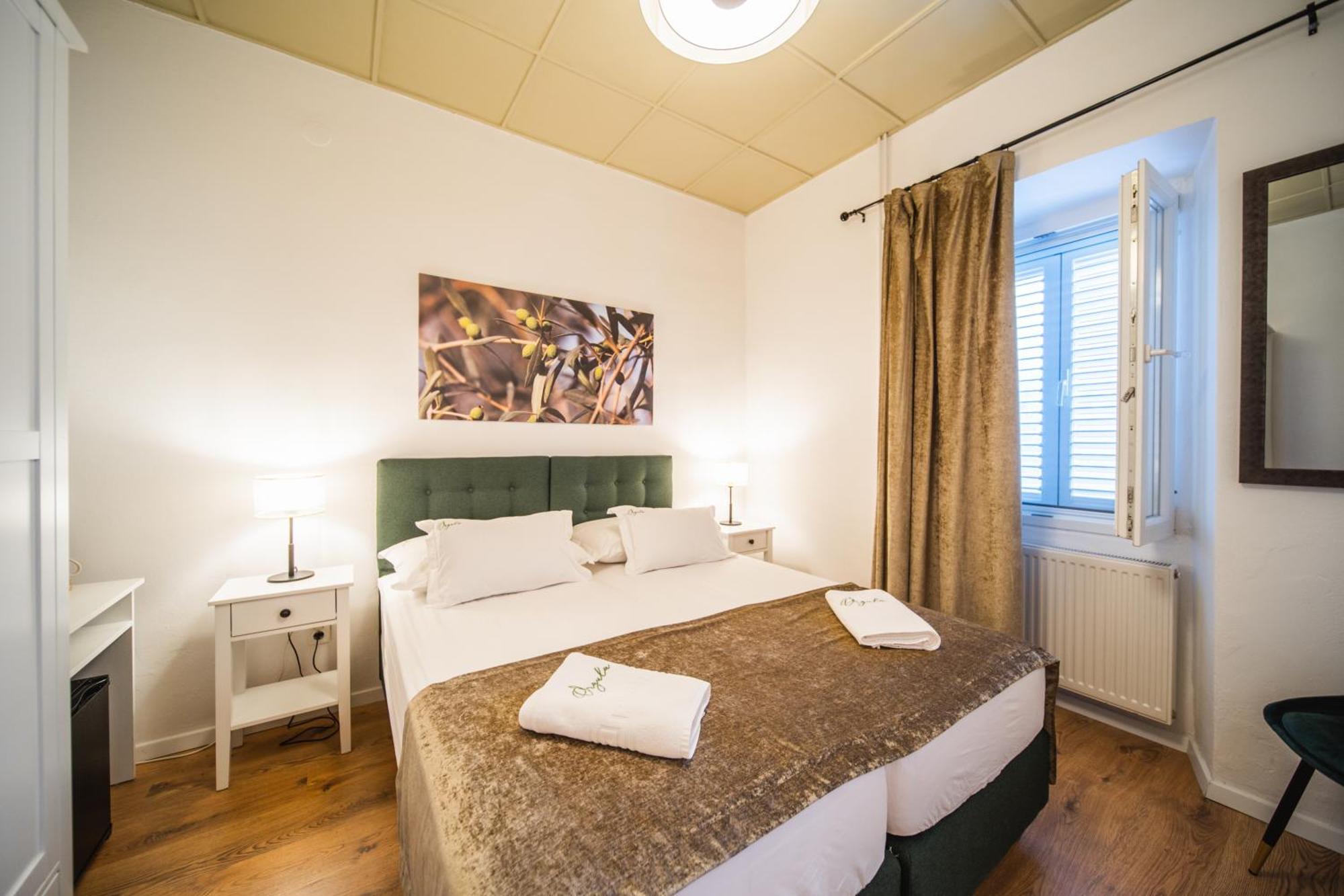 Orgula Hotel Lumbarda Bagian luar foto
